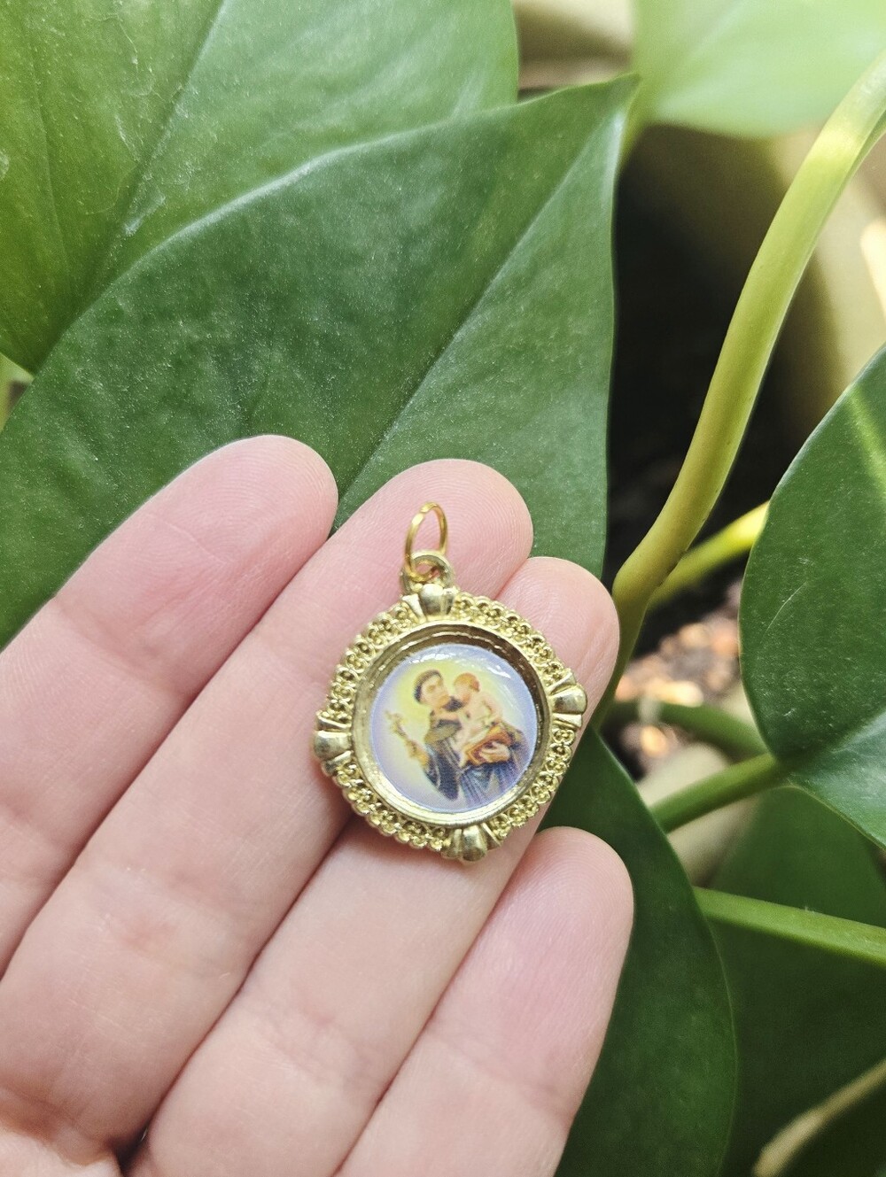 Vintage Religious Pendant Medal Charm – Antique-Style Catholic Saint Pendant